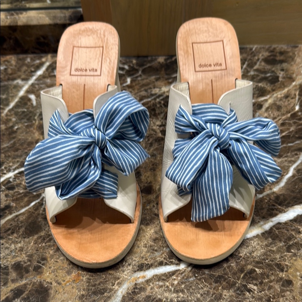 Dolce Vita Women's Blue and White Sandals